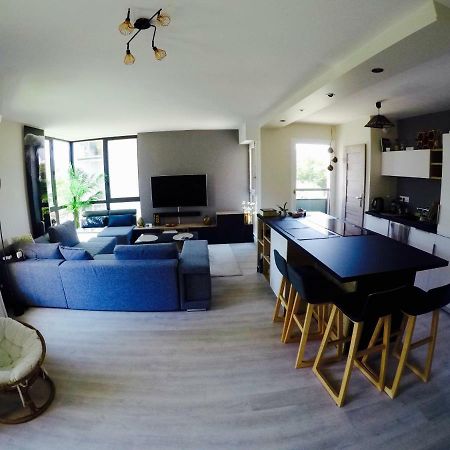 Charming & Cosy Rooms Reze Bagian luar foto