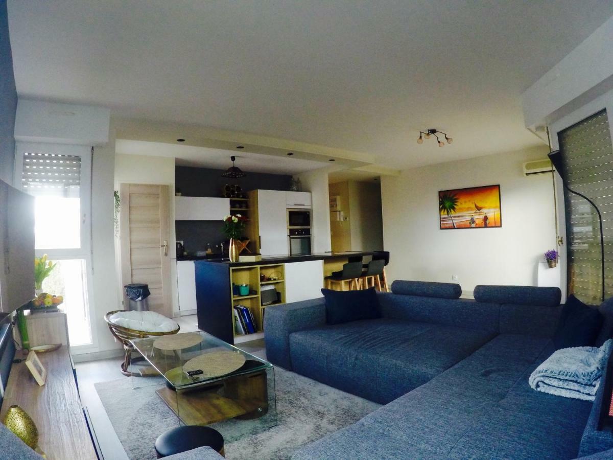 Charming & Cosy Rooms Reze Bagian luar foto