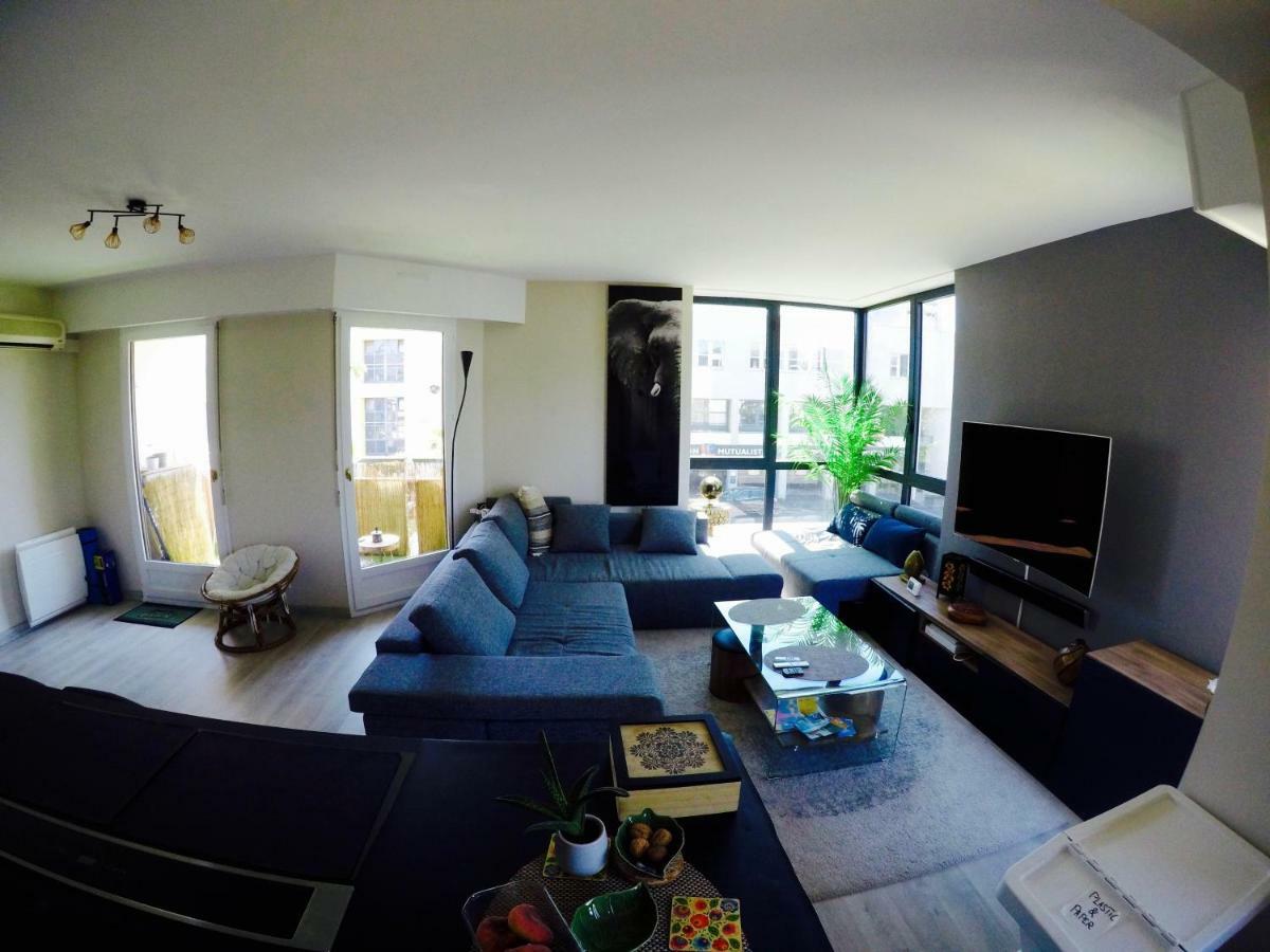 Charming & Cosy Rooms Reze Bagian luar foto