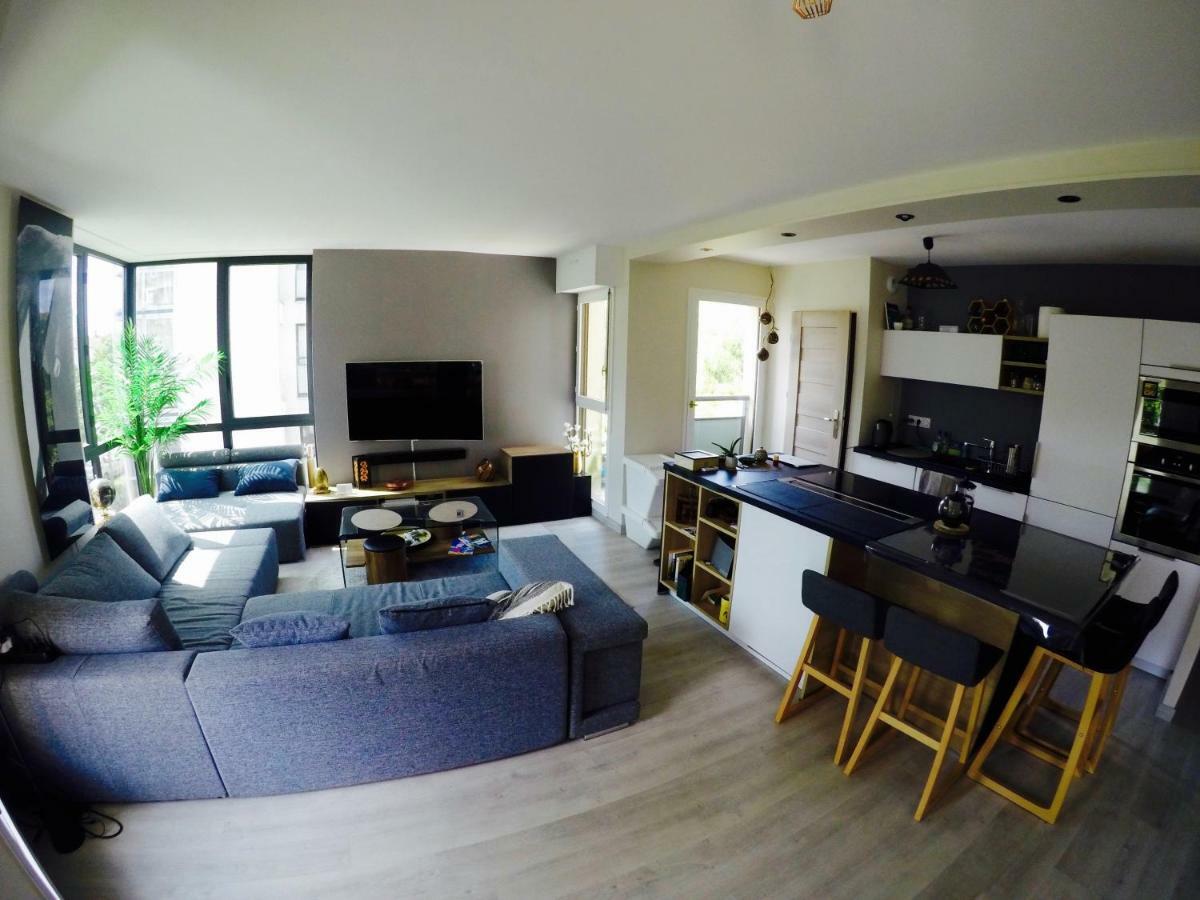 Charming & Cosy Rooms Reze Bagian luar foto